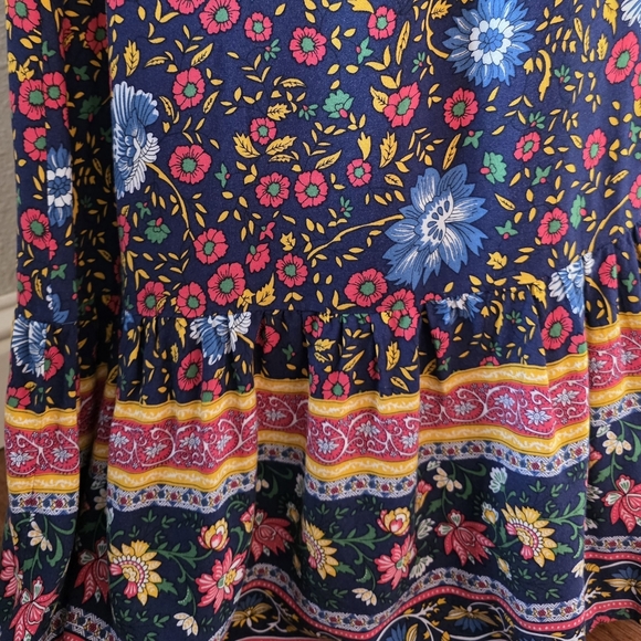 Elegant High-Low Floral Dress - Picture 4 of 7